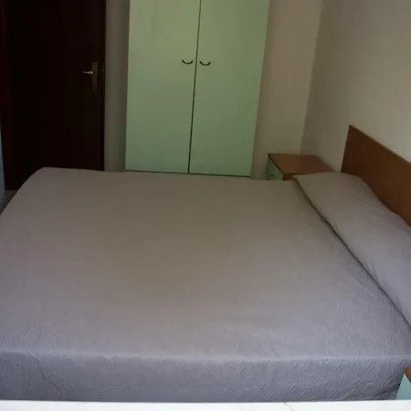 Apartmanhotel Baia Di 3*