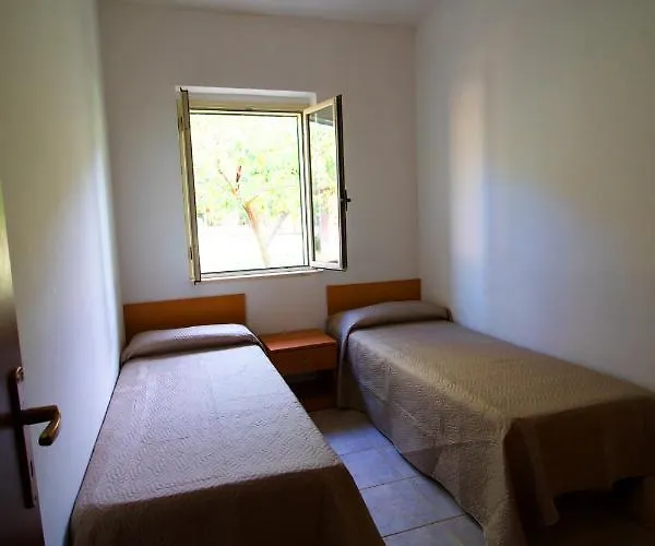 Baia Di アパートホテル ザンブローネ