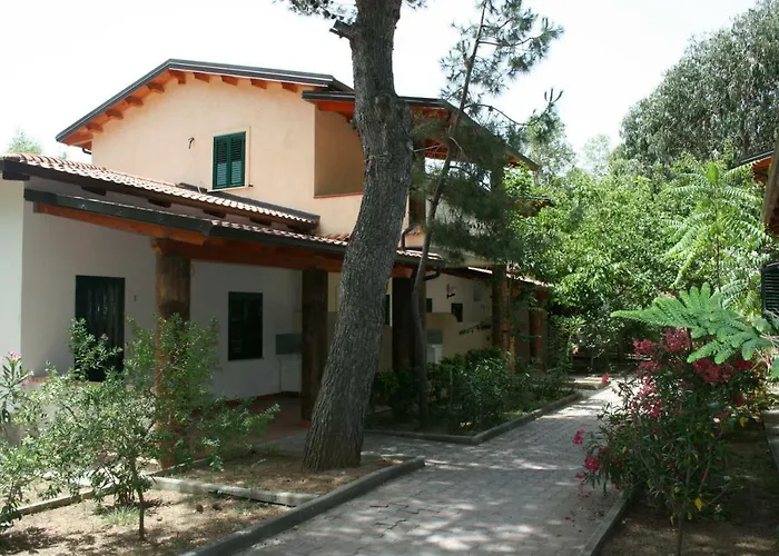 アパートホテル Baia Di ザンブローネ